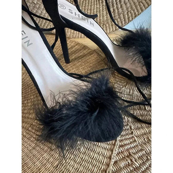 Shein Women’s size 38 Black Pom Pom Heels - Picture 3 of 6